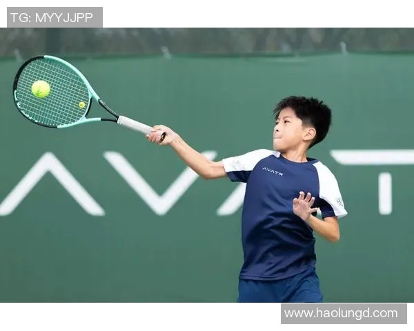 广州网球队运营革新探索:提升竞技水平与商业价值的双重路径 广州网球队运营革新探索:提升竞技水平与商业价值的双重路径