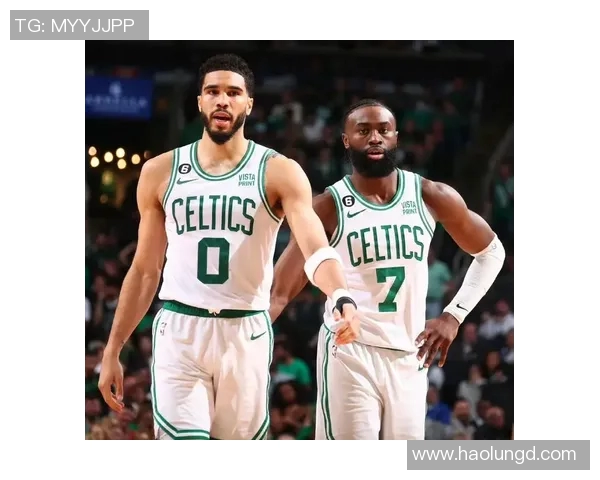 杰森塔图姆如何在NBA赛场上展现领袖风范与超凡实力
