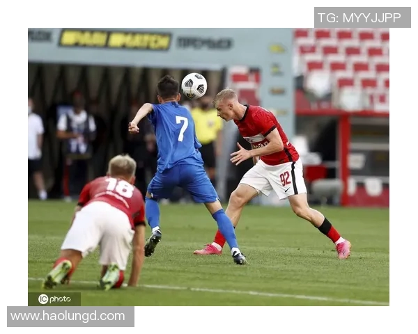 莫斯科斯巴达与红宝石的激烈对决揭示足球战术的魅力与精彩瞬间