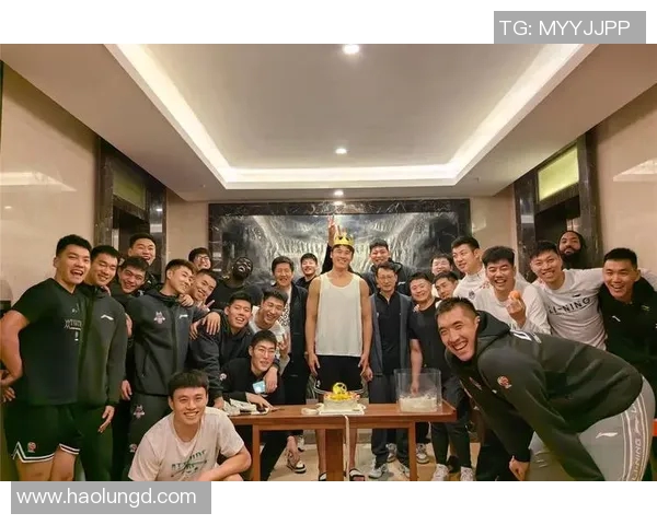 贾诚：在时代洪流中坚定前行的青年代表与奋斗者