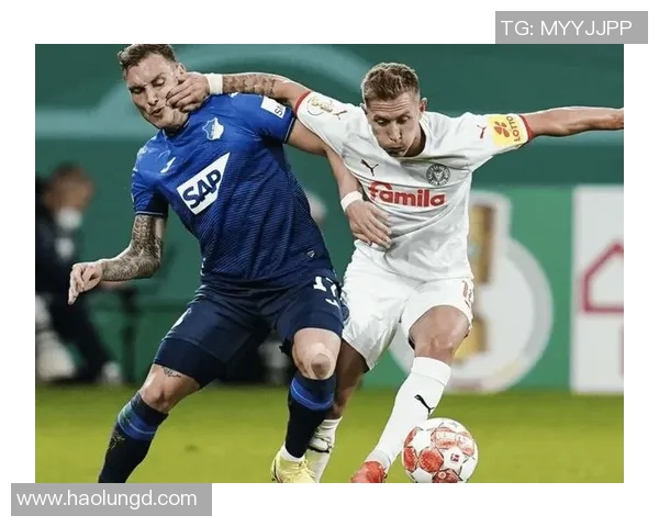 90VS足球比：探讨足球比赛中的战术对决与球员表现的深度分析