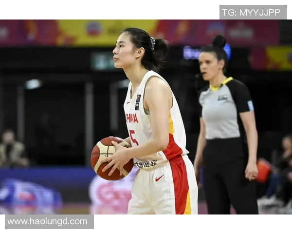 八一女篮与上海女篮激战正酣争夺女篮联赛冠军荣耀之战