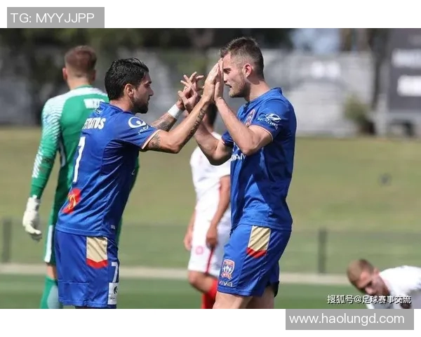 墨尔本胜利与广岛三箭的激烈对决谁能在亚冠赛场笑到最后